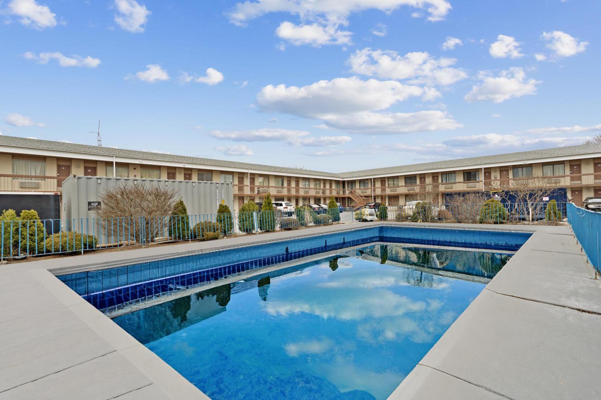 Niagara Lodge&Suites Bagian luar foto