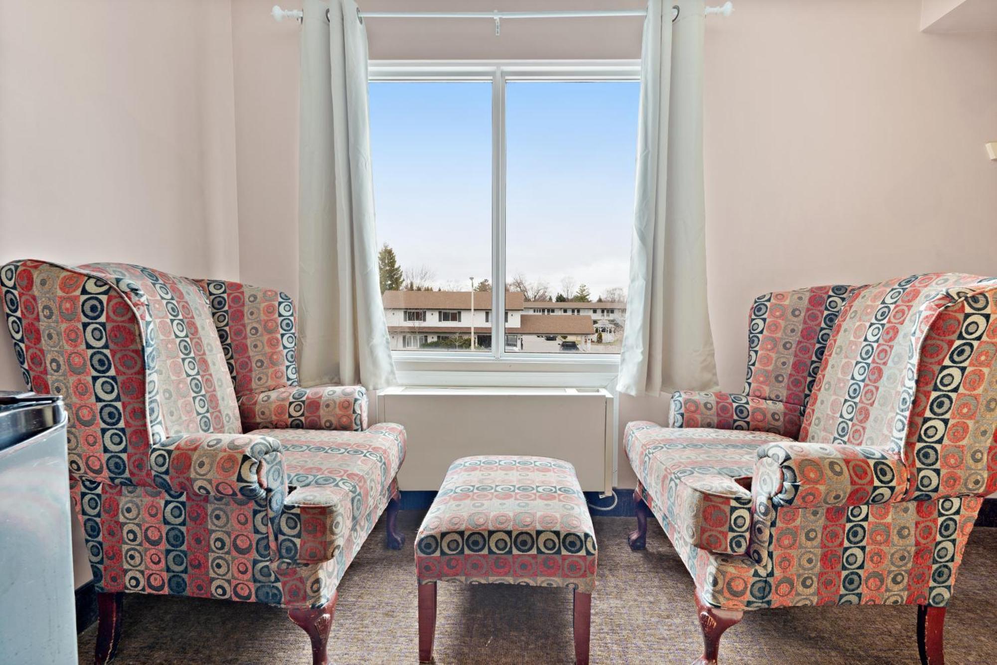 Niagara Lodge&Suites Bagian luar foto